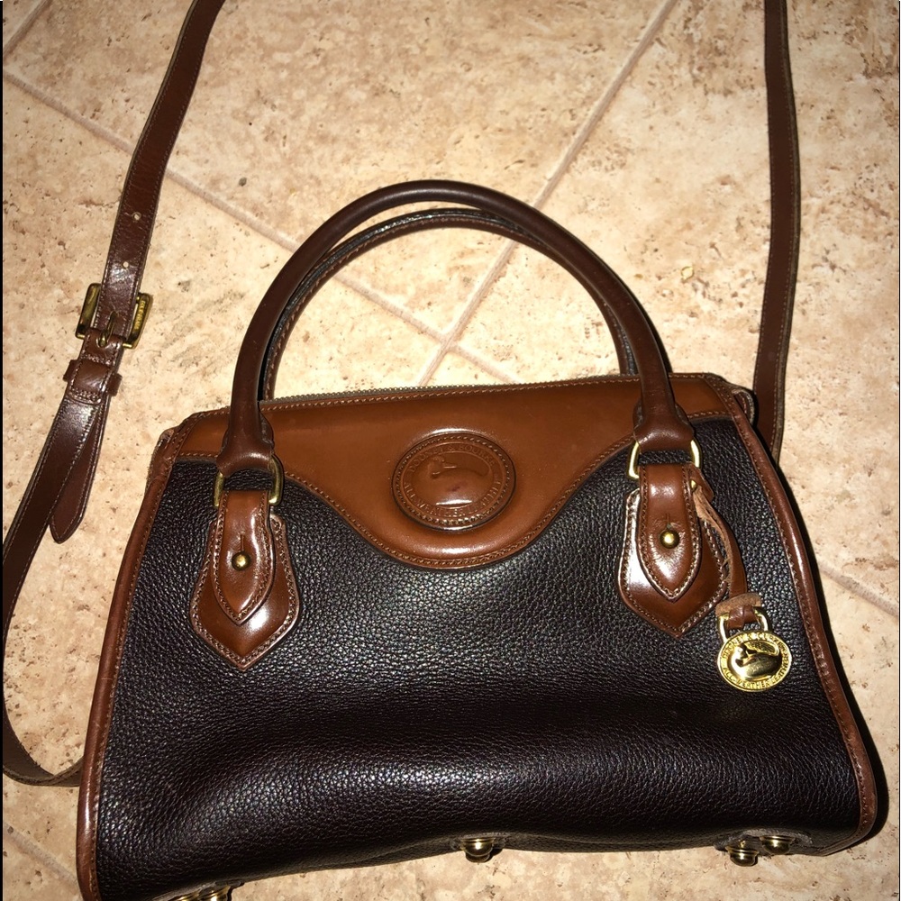 🔥 Authentic Dooney & Bourke Bag🔥